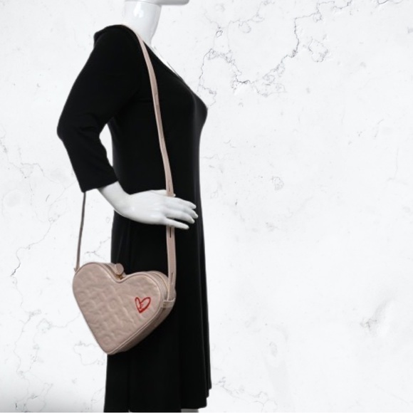 Louis Vuitton Lambskin Embossed Monogram Fall In Love Sac Coeur Light Pink - Picture 2 of 14